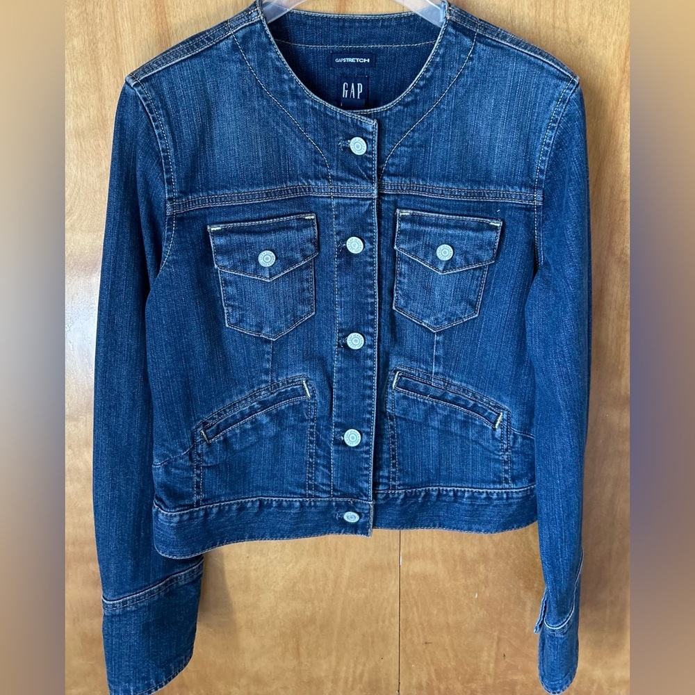 GAP WOMAN’S VINTAGE CROPPED DENIM COLLARLESS JACKET